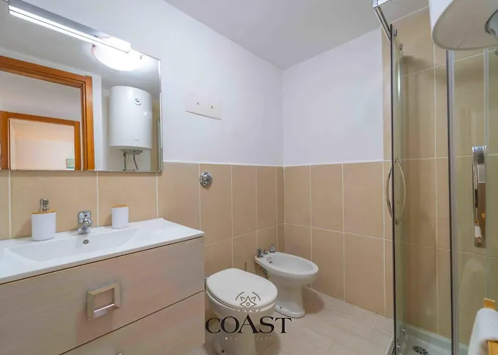 Bouganville - Vista Mare, Wi-fi, Doccia Esterna Apartman Olbia